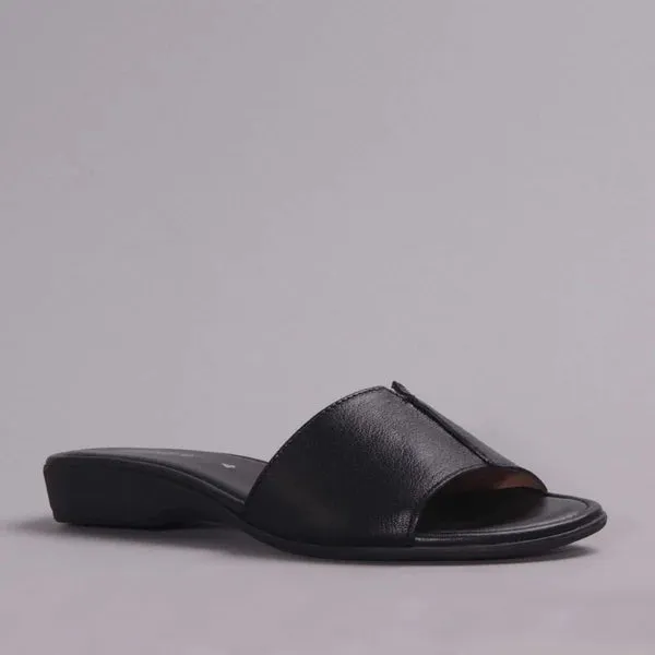11643 - Wider Fit Mule Sandal
