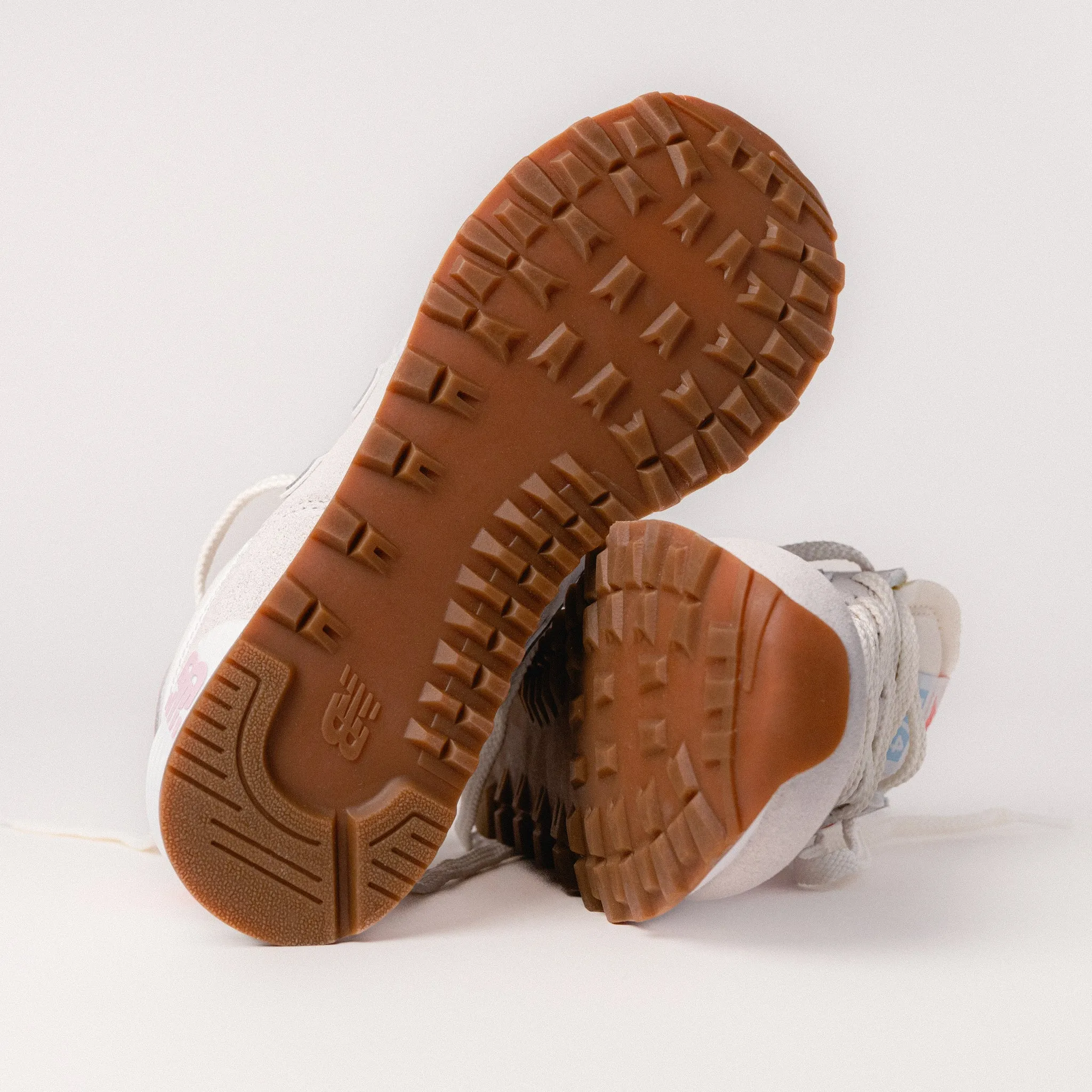 574 CLASSIC - REFLECTION - SUEDE/MESH