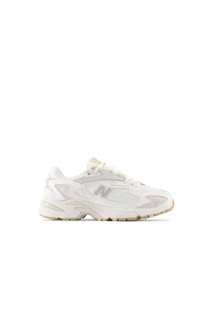 725 White/Honeycomb/Grey Matter