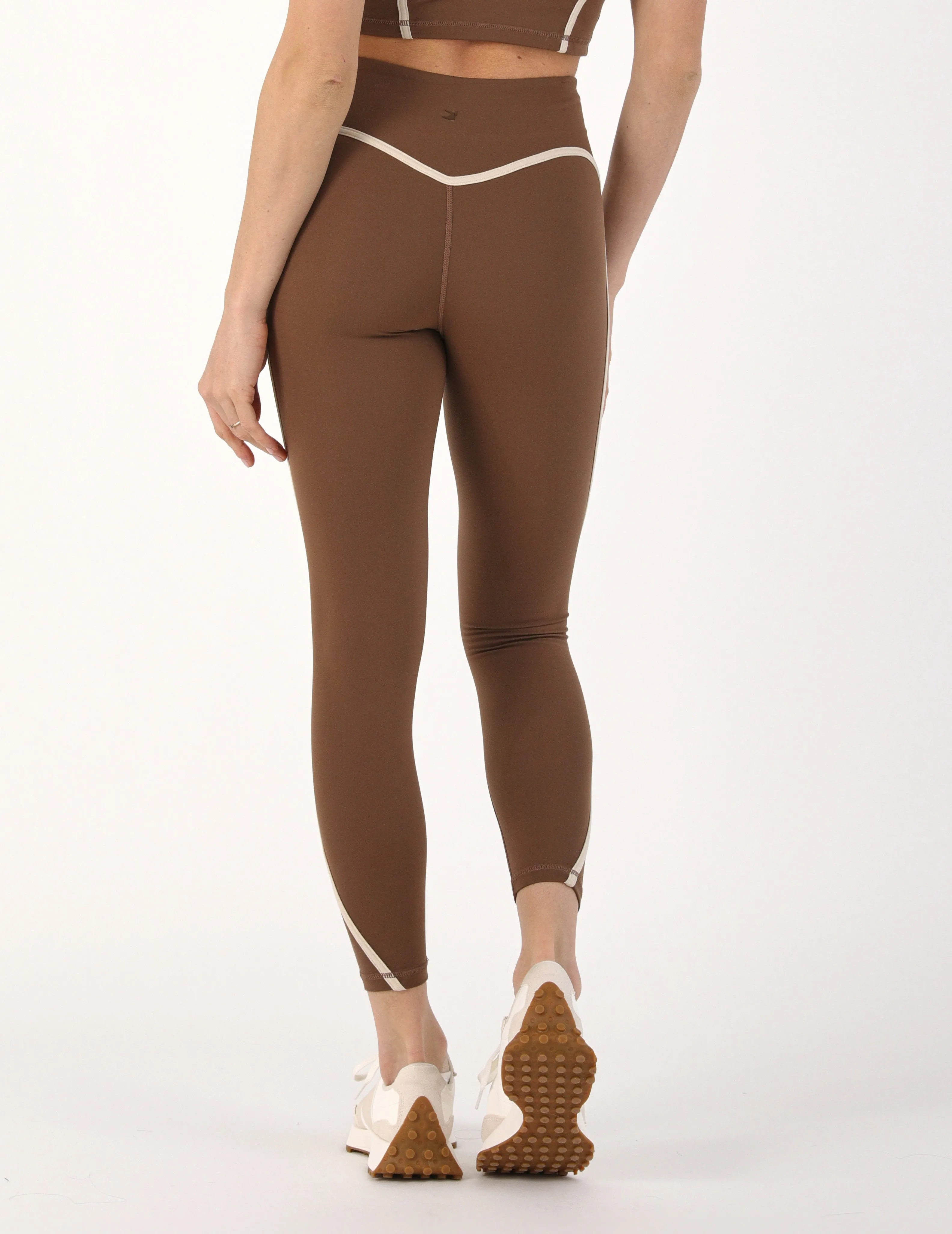 Apex 7/8 Legging: Chocolate/Oatmilk