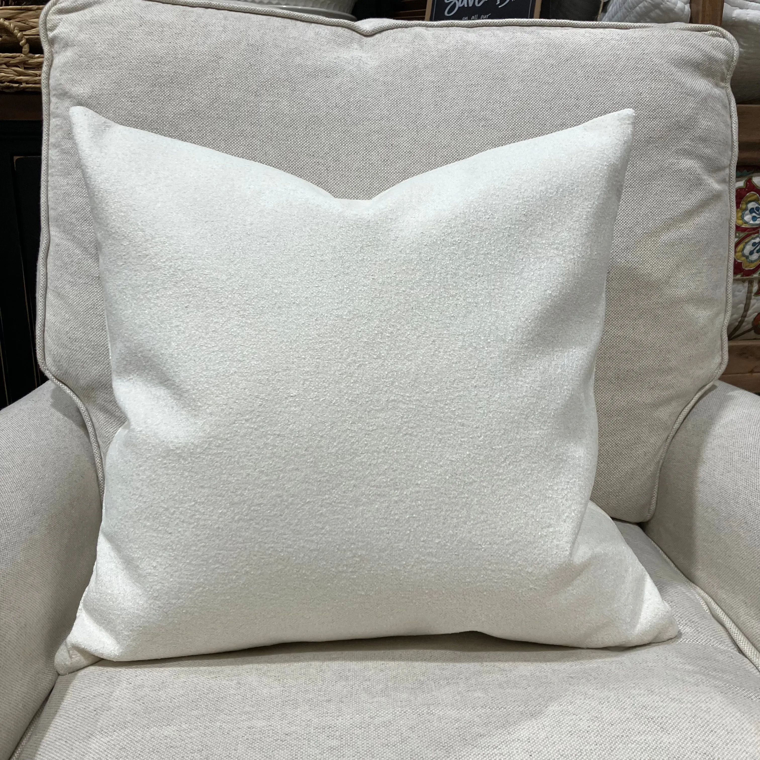 Chicago Pearl Pillow