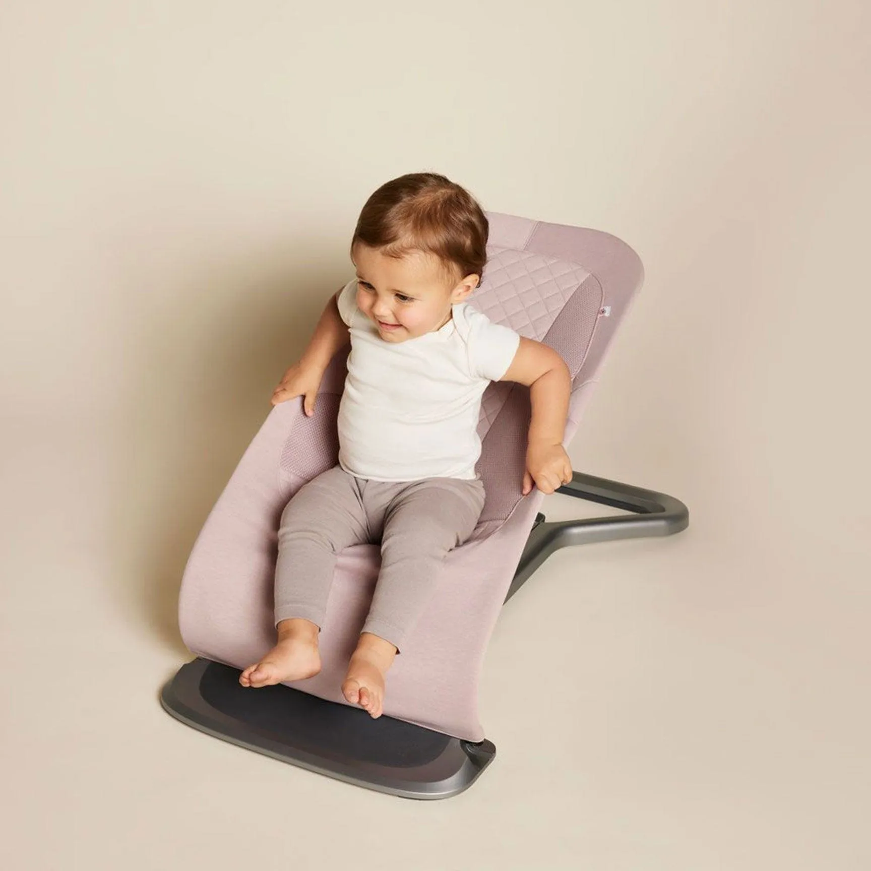 ErgoBaby Evolve Bouncer in Blush Pink