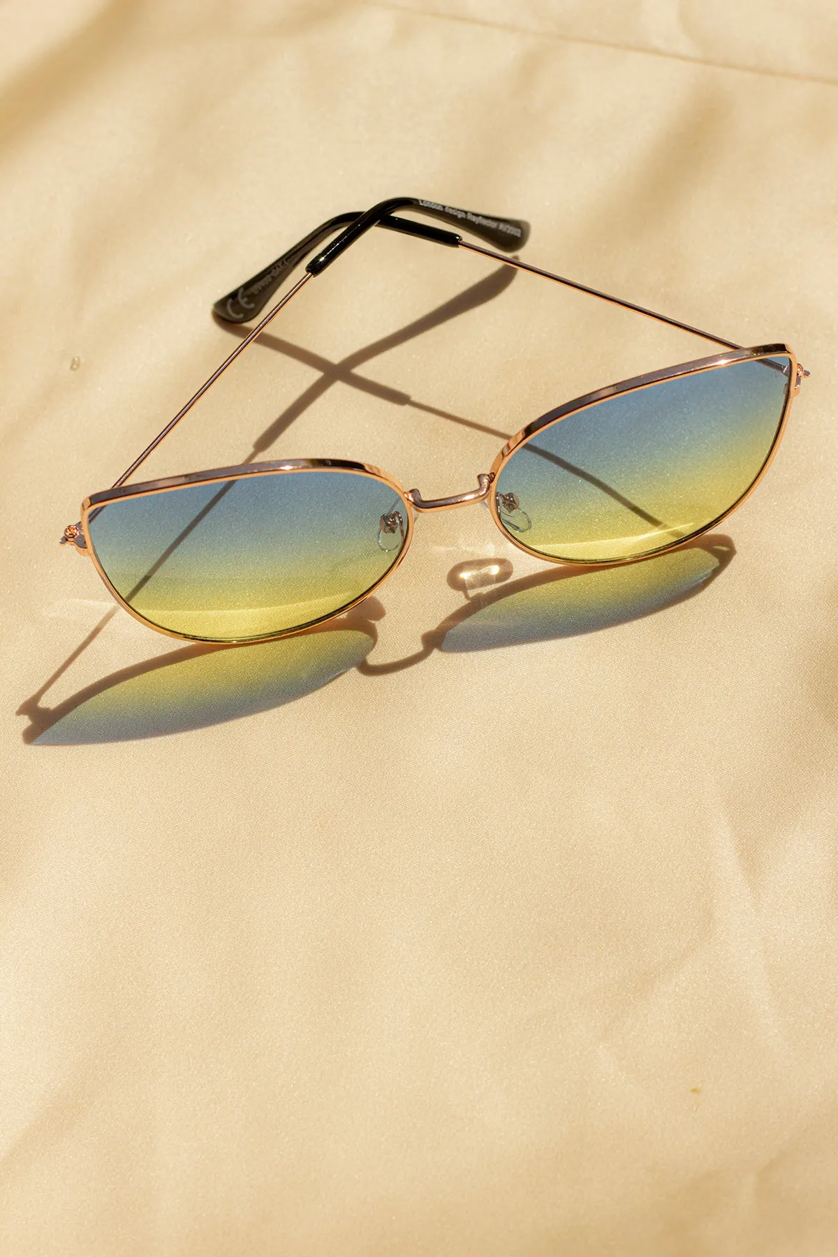 Gradient Tint Butterfly Wire Frame Cat Eye Sunglasses