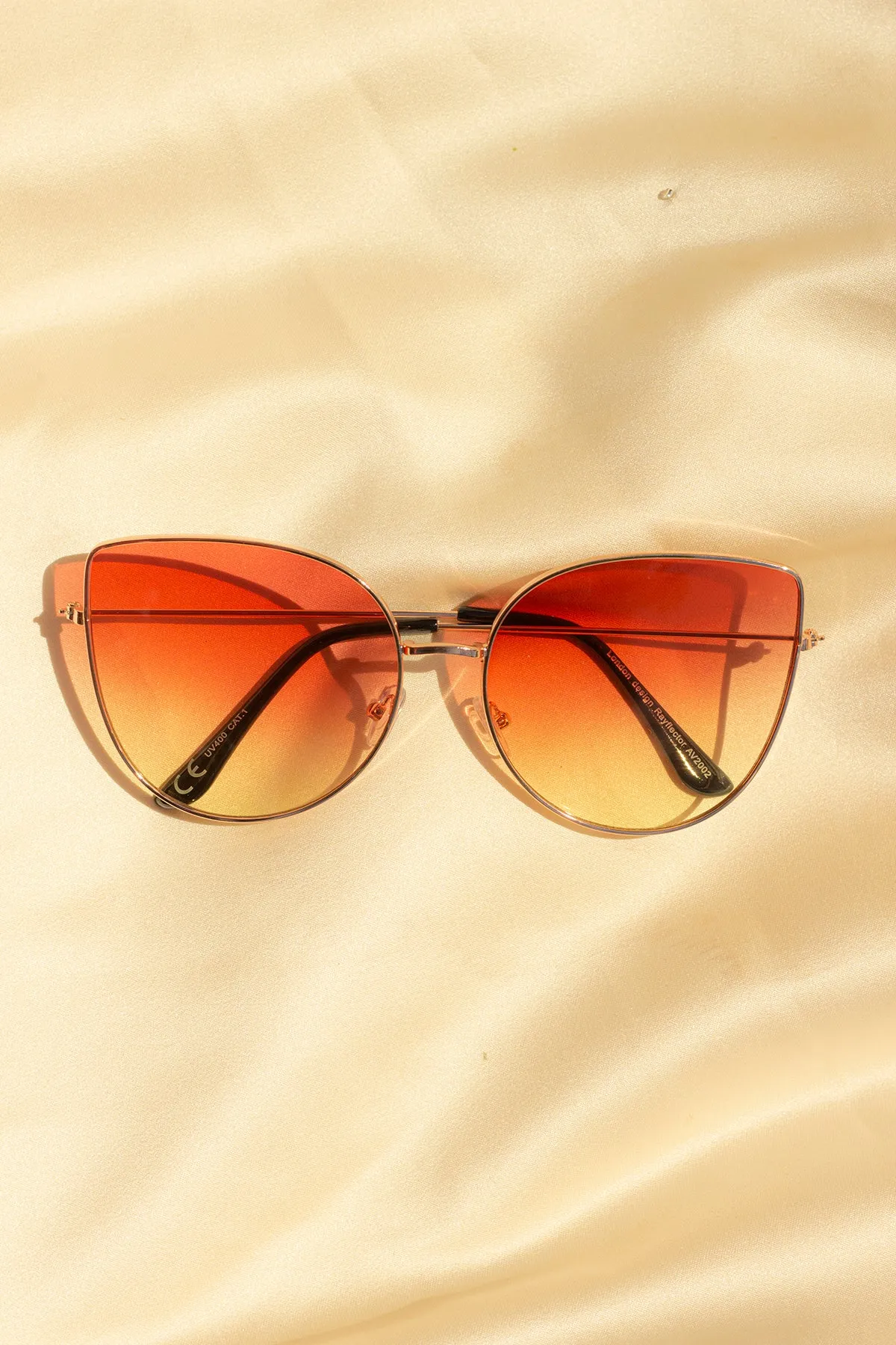 Gradient Tint Butterfly Wire Frame Cat Eye Sunglasses