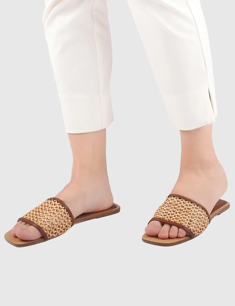 Kirsti Open Toe Sandals & Flip Flops (Russet)