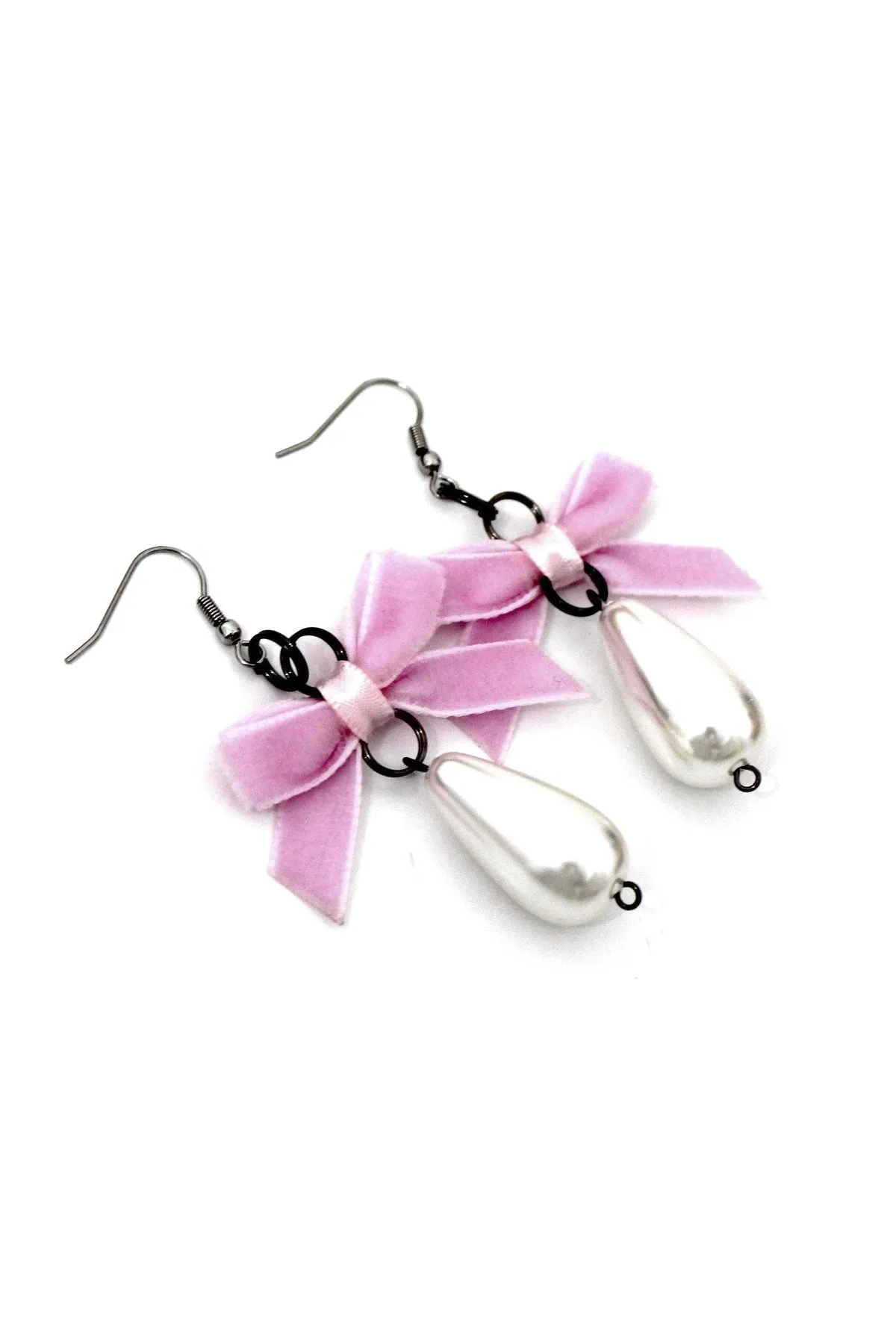 Marie Antionette Eartyes