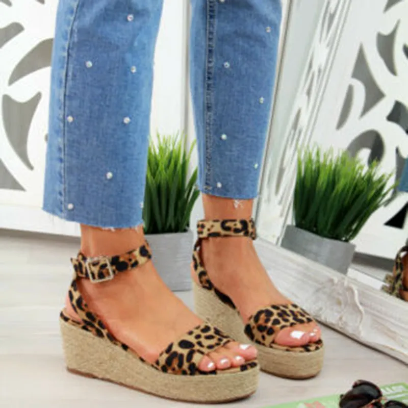"Remoli" Sandals