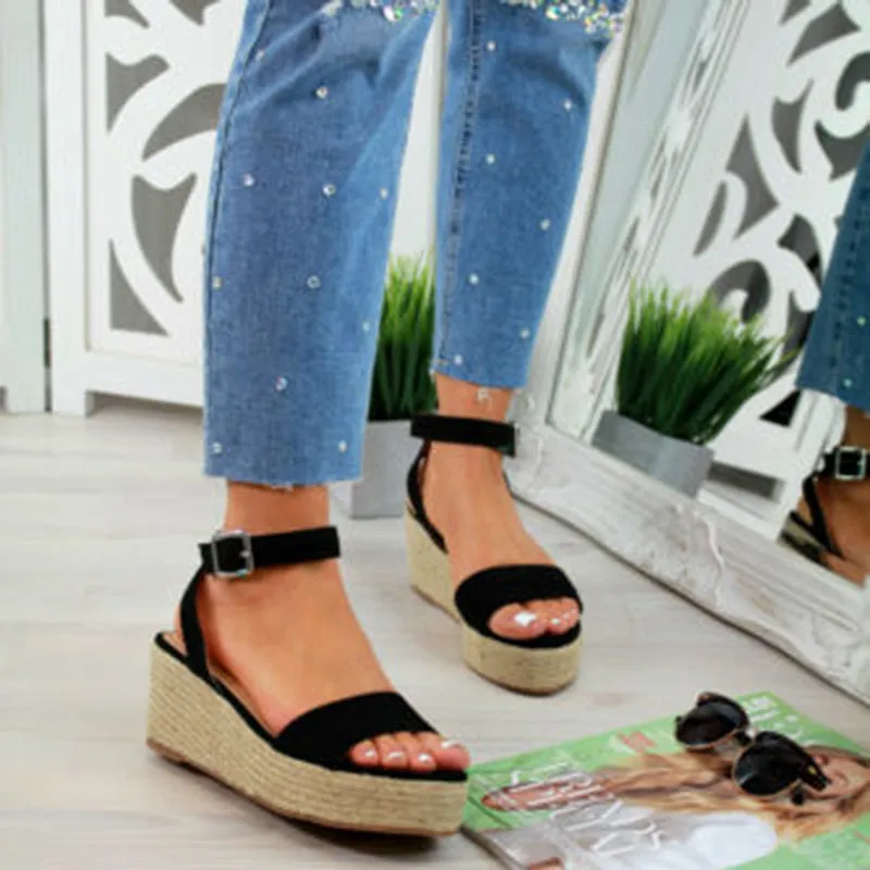 "Remoli" Sandals
