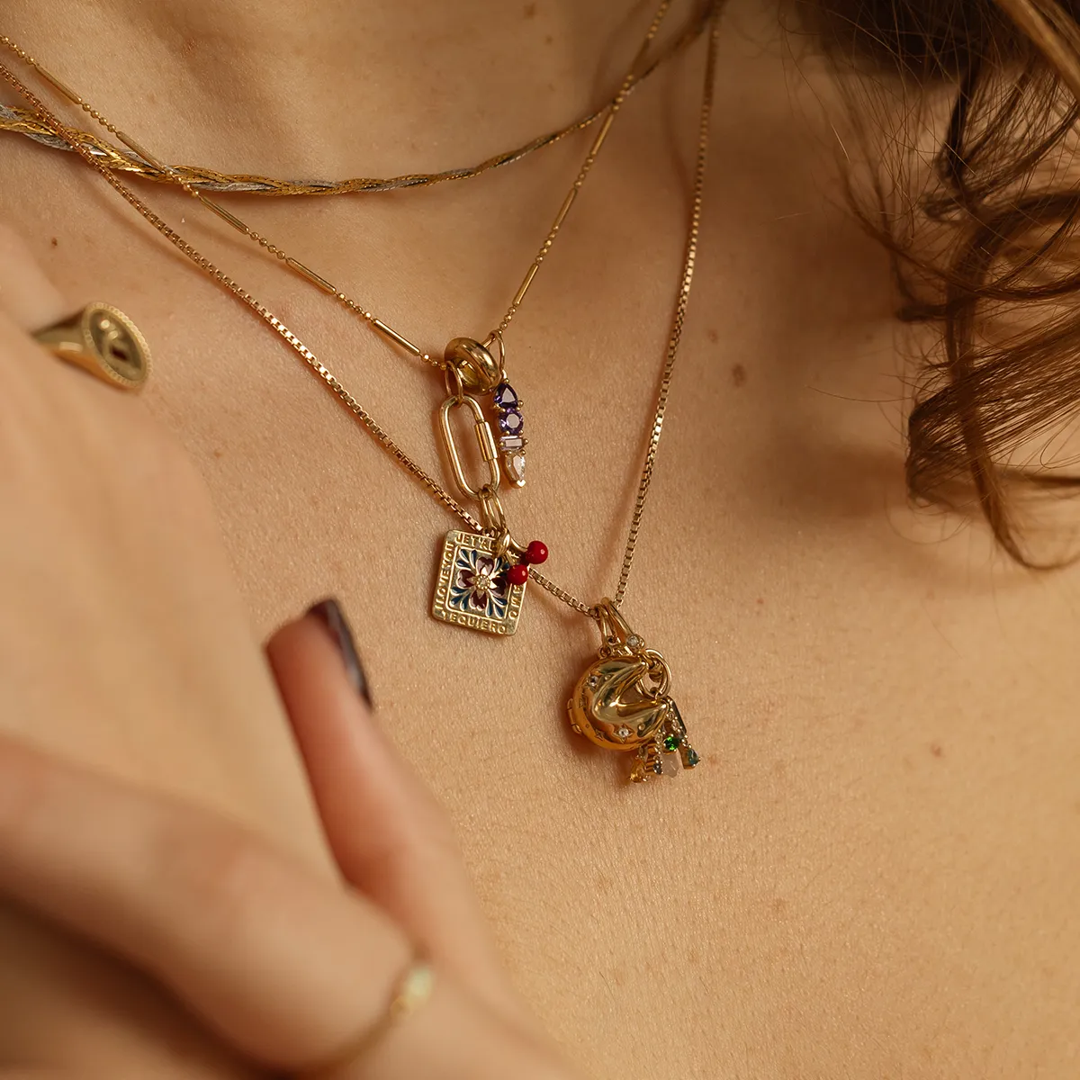 Solid Gold Dot Dash Chain