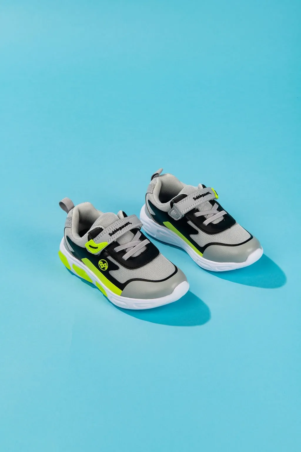Stride Light Sneaker - Grey