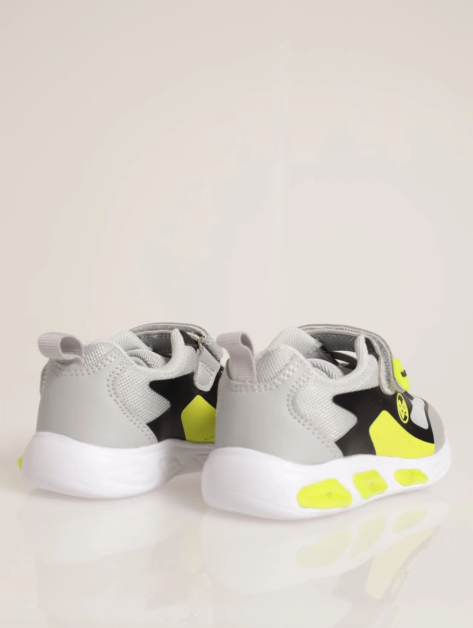 Stride Light Sneaker - Grey