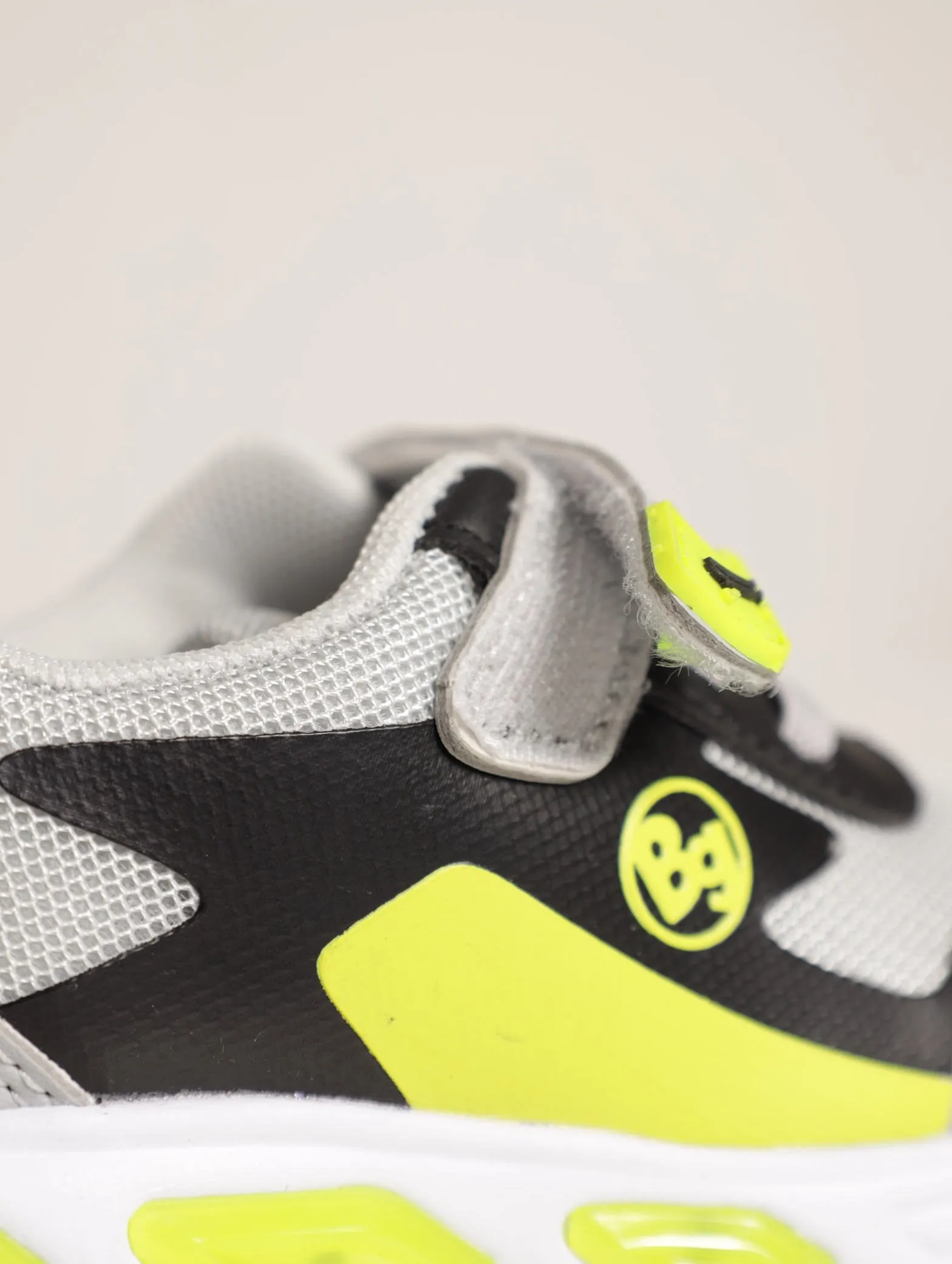 Stride Light Sneaker - Grey