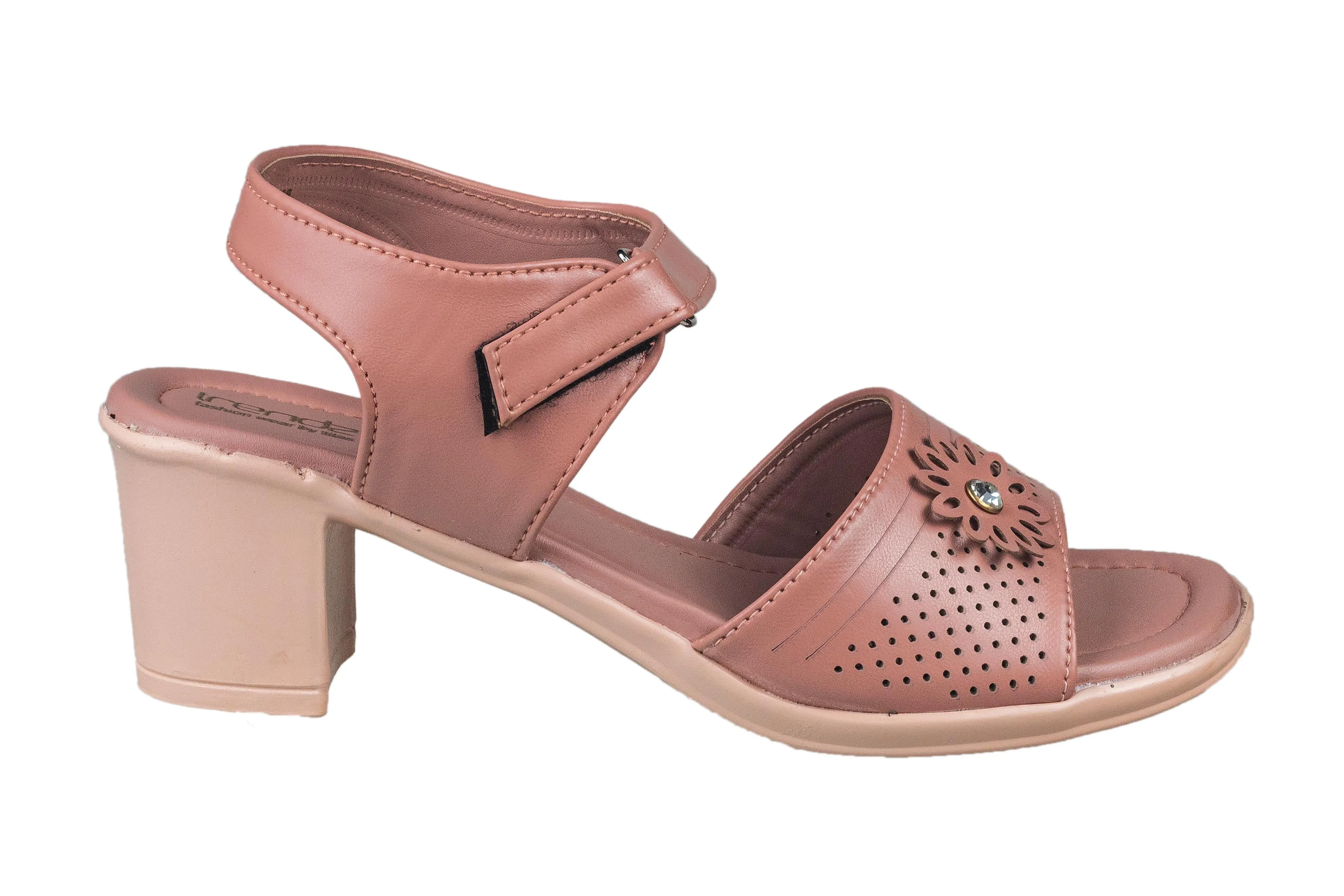 Trendz Ladies Cream Sandal