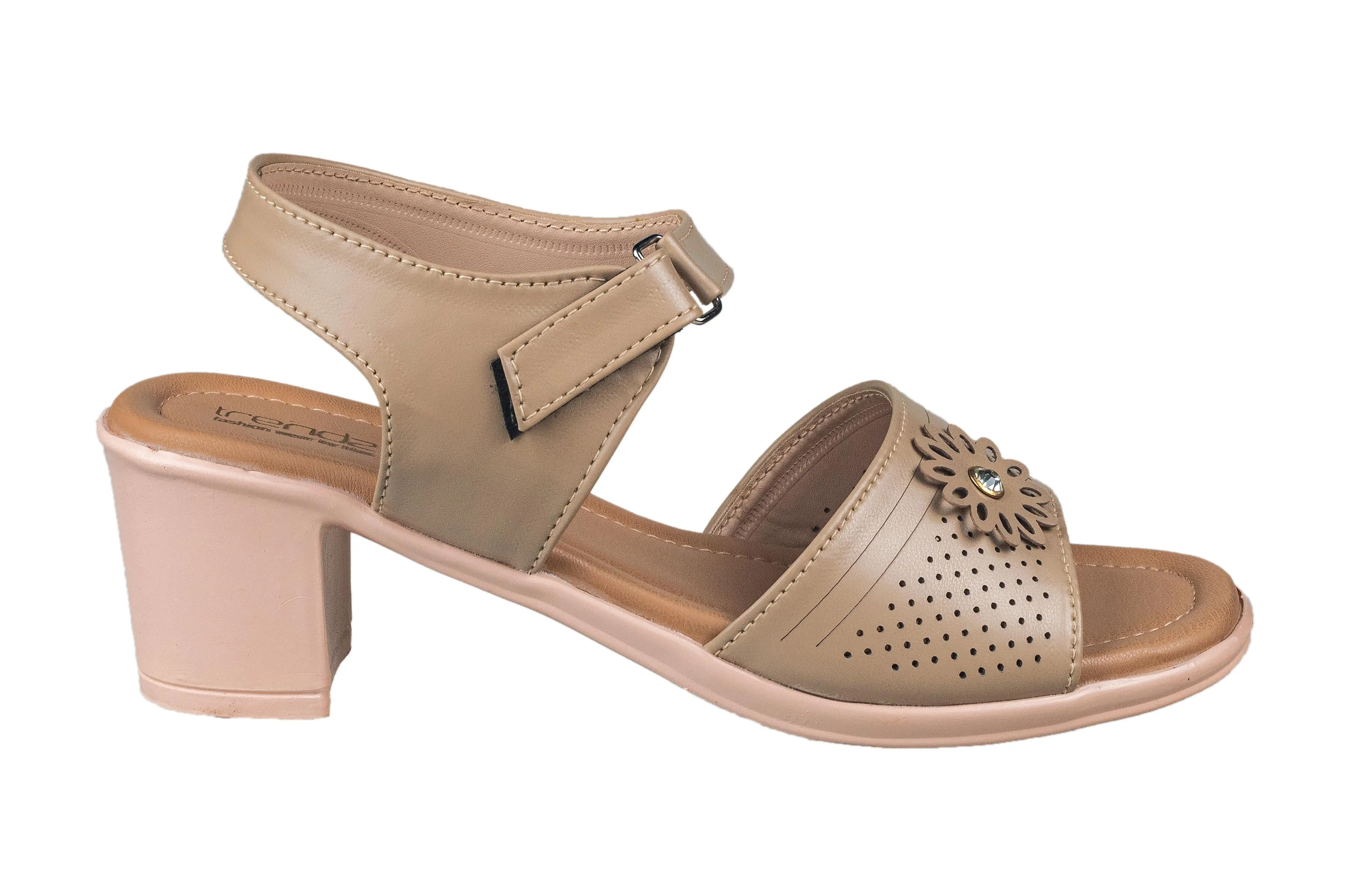 Trendz Ladies Cream Sandal
