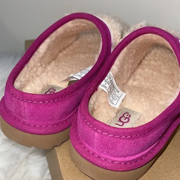 UGG Big girls fuscia fur slides new in box