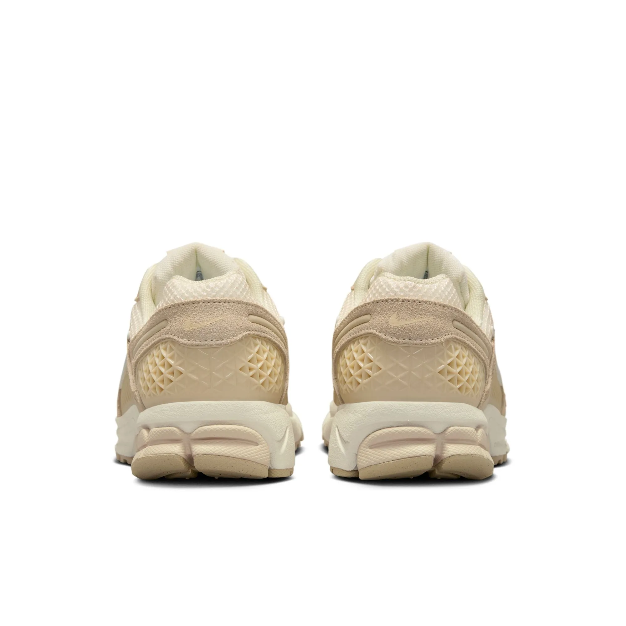WOMENS NIKE VOMERO 5 HQ0458-200 "BEACH LIGHT KHAKI" - BEACH/LIGHT KHAKI/PALE IVORY/SAIL