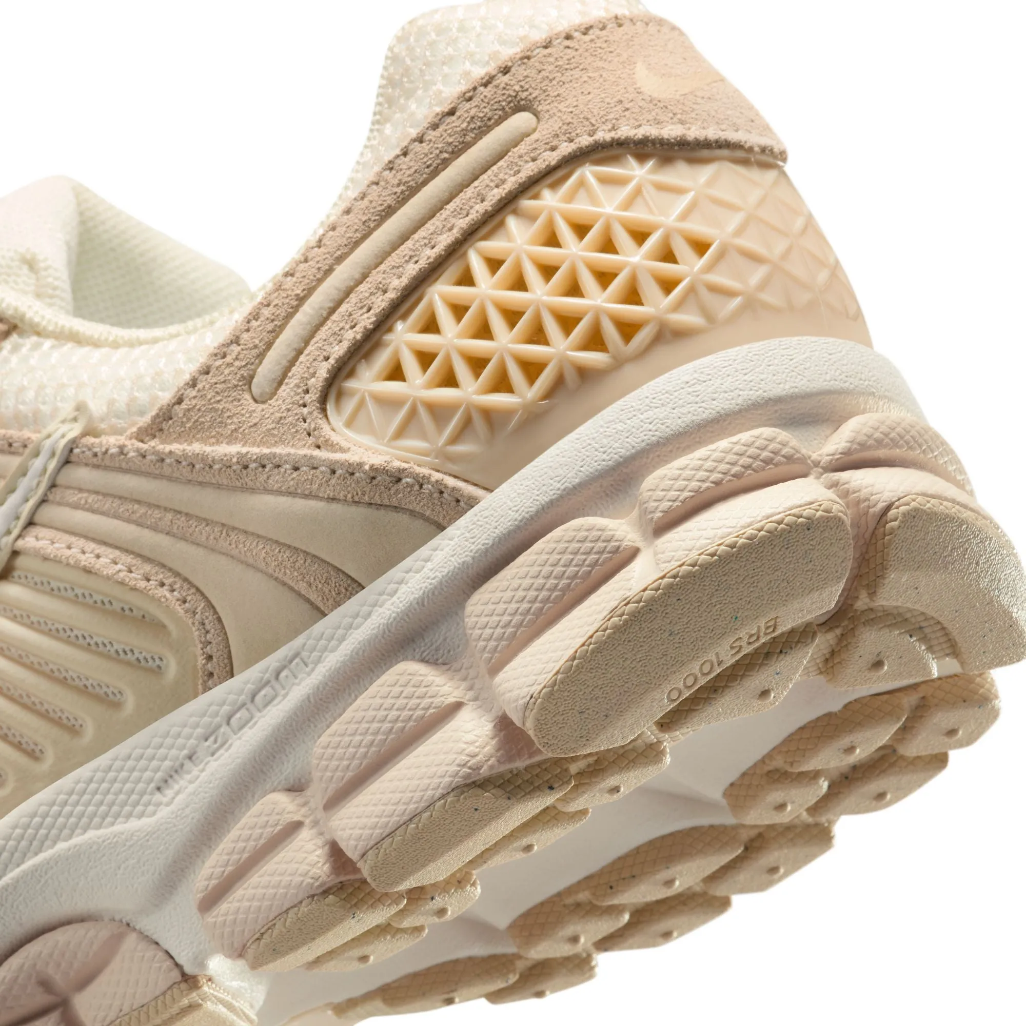 WOMENS NIKE VOMERO 5 HQ0458-200 "BEACH LIGHT KHAKI" - BEACH/LIGHT KHAKI/PALE IVORY/SAIL