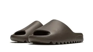 Yeezy Slides "Soot 2021"